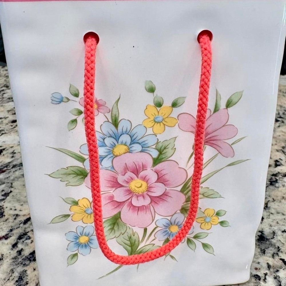 Charming vintage ceramic floral gift abg style vase with pink handles